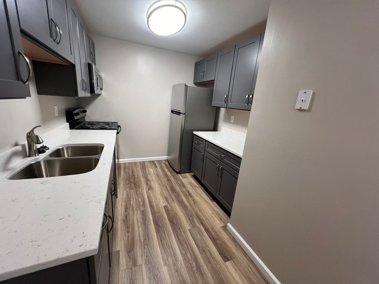 3210 E John Hinkle Pl Apt C - Photo 7 of 20