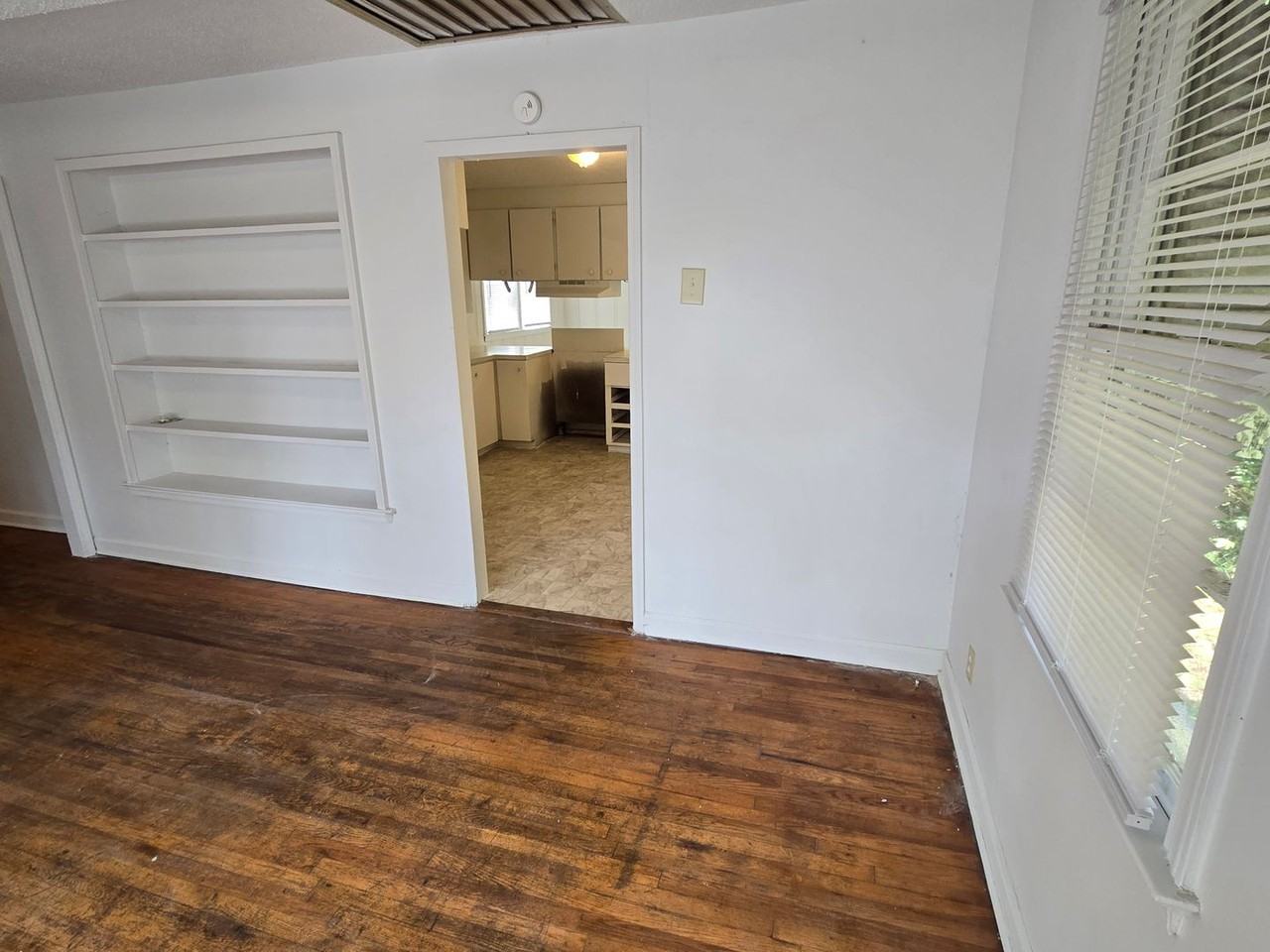 2102 Long Shadow Ln - Photo 6 of 25