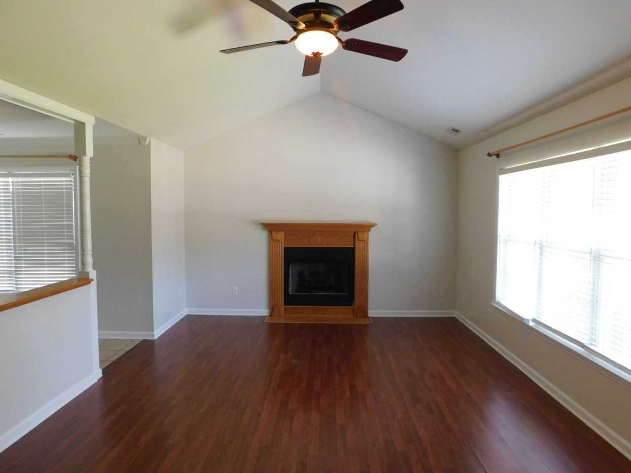 106 Marie Ct - Photo 2 of 27