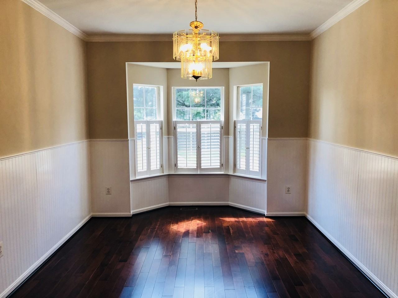11 Catherine Ln - Photo 3 of 38