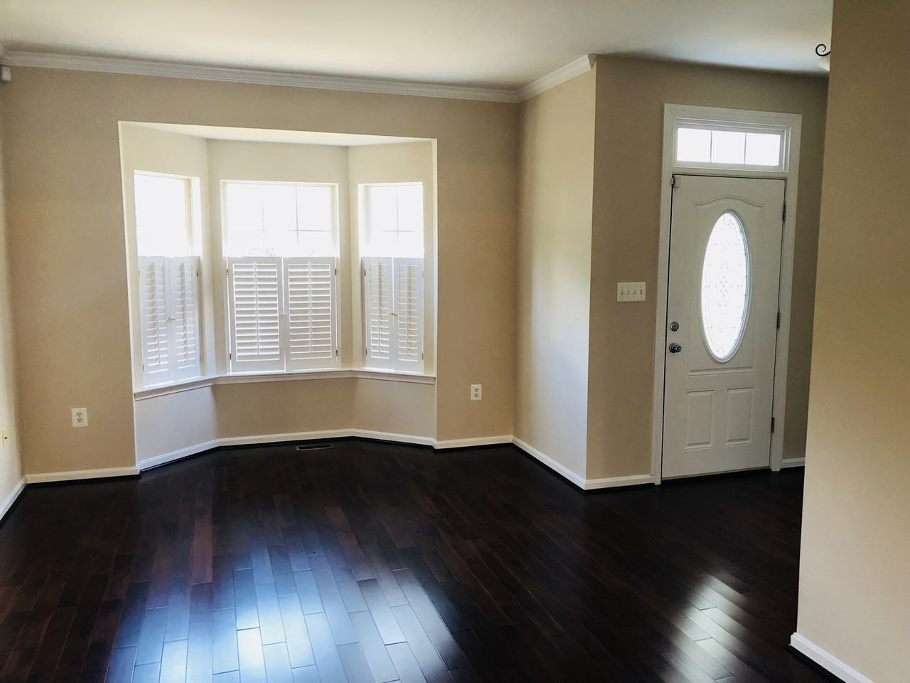 11 Catherine Ln - Photo 4 of 38