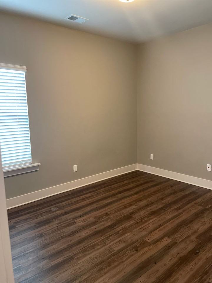 3994 Valley Mnr - Photo 5 of 50