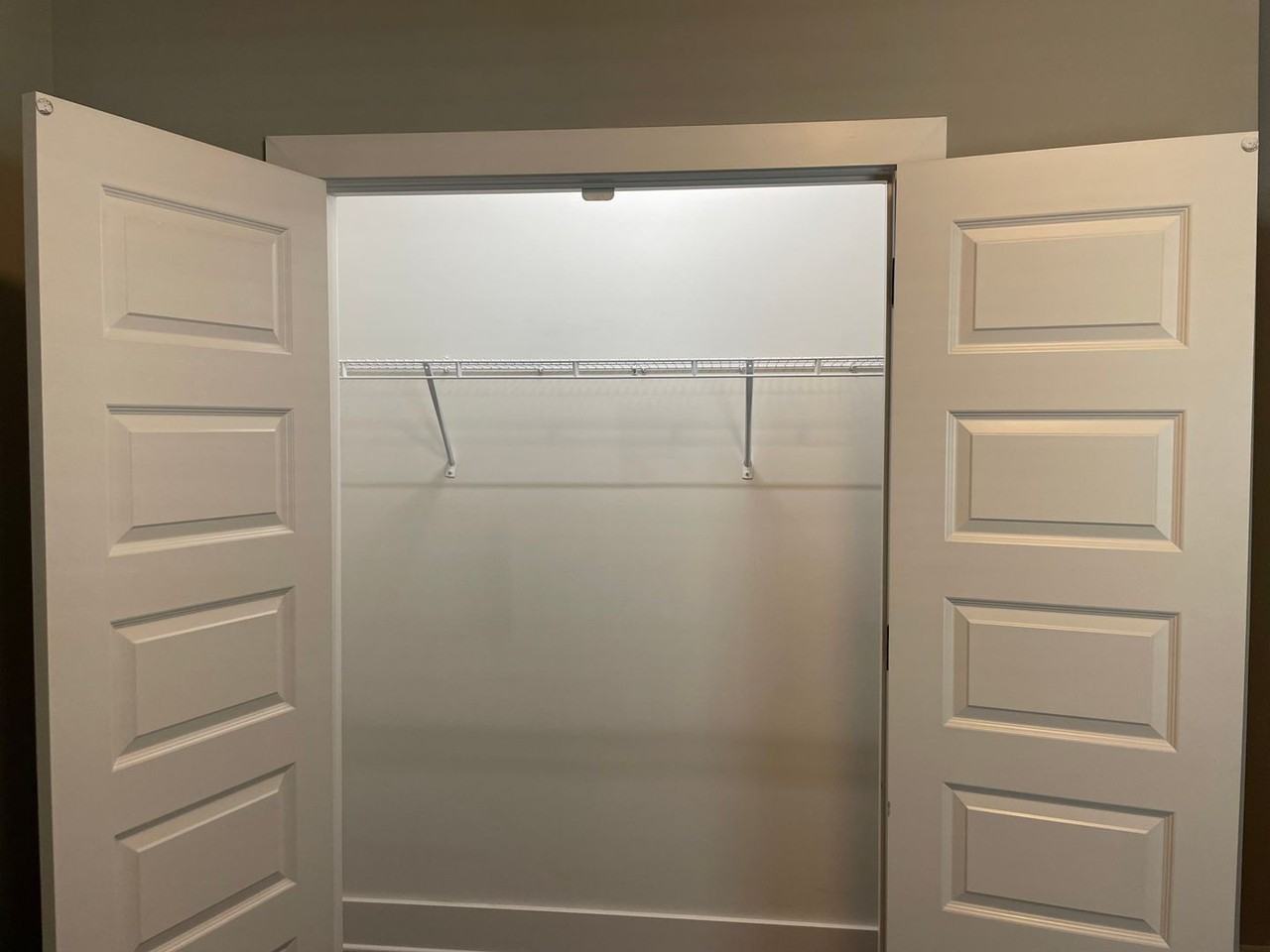 3994 Valley Mnr - Photo 7 of 50