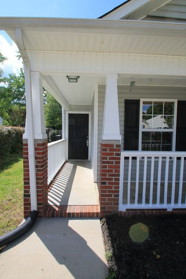 1331 Pampas Cir - Photo 3 of 18