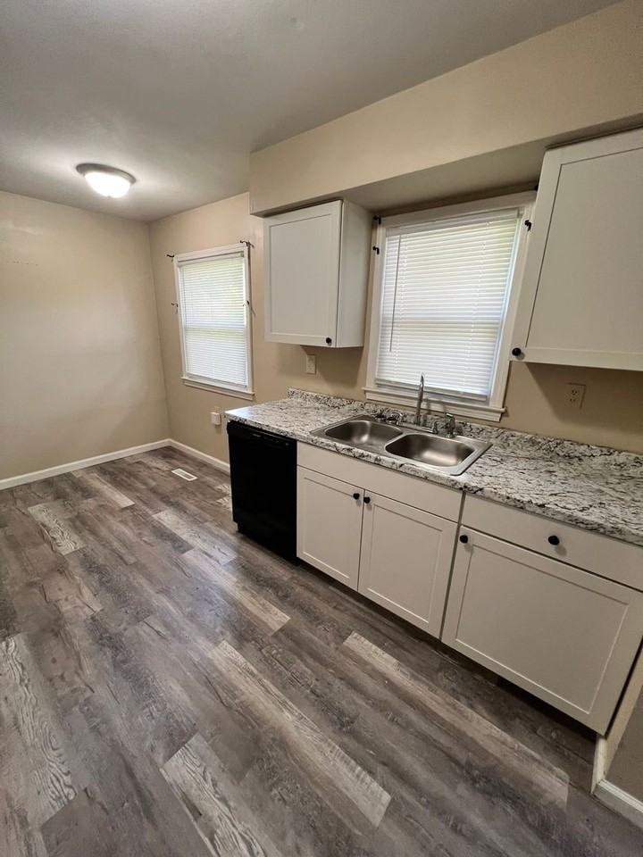 8715 Bluebell Dr - Photo 6 of 15