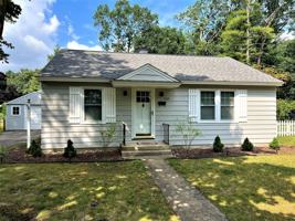 featured image of 548 Cromwell Dr