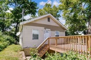 932 Spring St - Photo 1 of 1