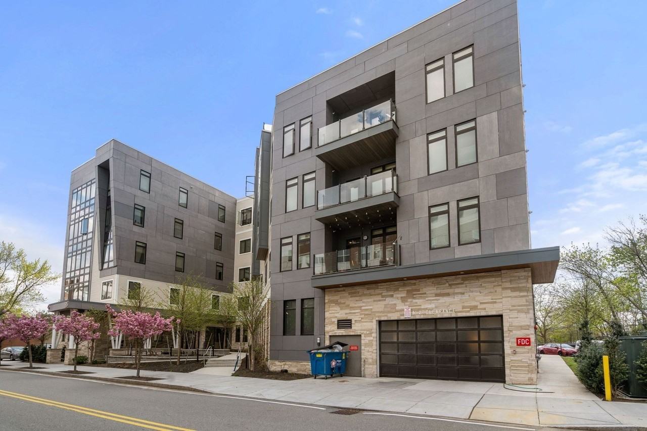 The Brook Luxury Apartments of Cambridge - Photo 6 of 20