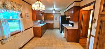 featured image of 805 Betner Dr