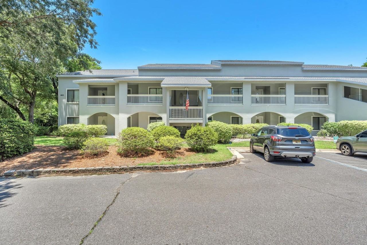 407 Westlake Ct - Photo 2 of 25