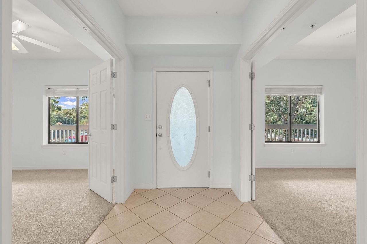 407 Westlake Ct - Photo 5 of 25