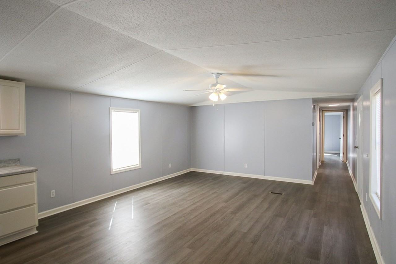 351 Green Oaks Ct - Photo 4 of 19