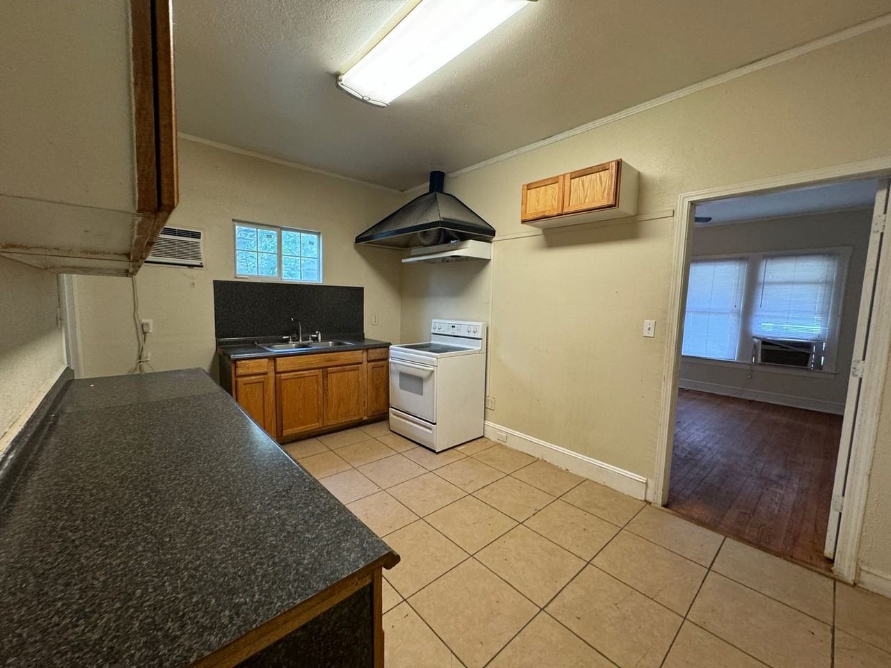 Merrick 649 - Photo 3 of 8