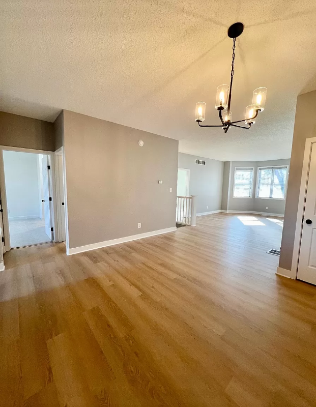 353 S Madison St - Photo 3 of 15