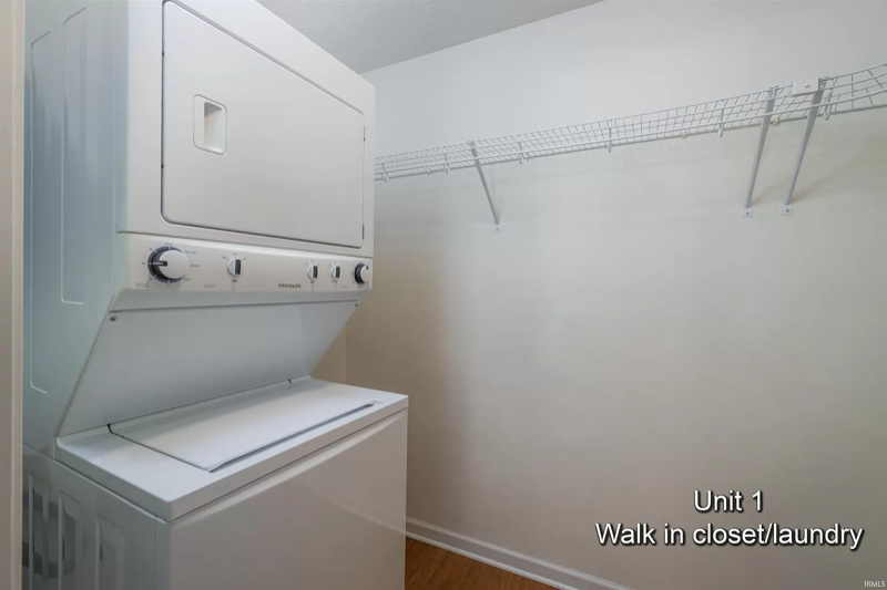 406 E Hillside Dr #1 - Photo 4 of 16