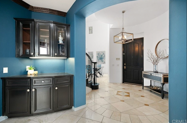 7435 Paloma Dr - Photo 2 of 19