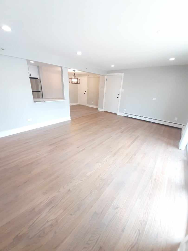 9421 S Roberts Rd #1NW - Photo 2 of 14