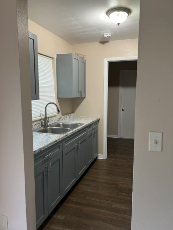 12458 Elgin Blvd - Photo 3 of 10