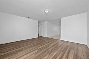 featured image of 911 W Orange St #911