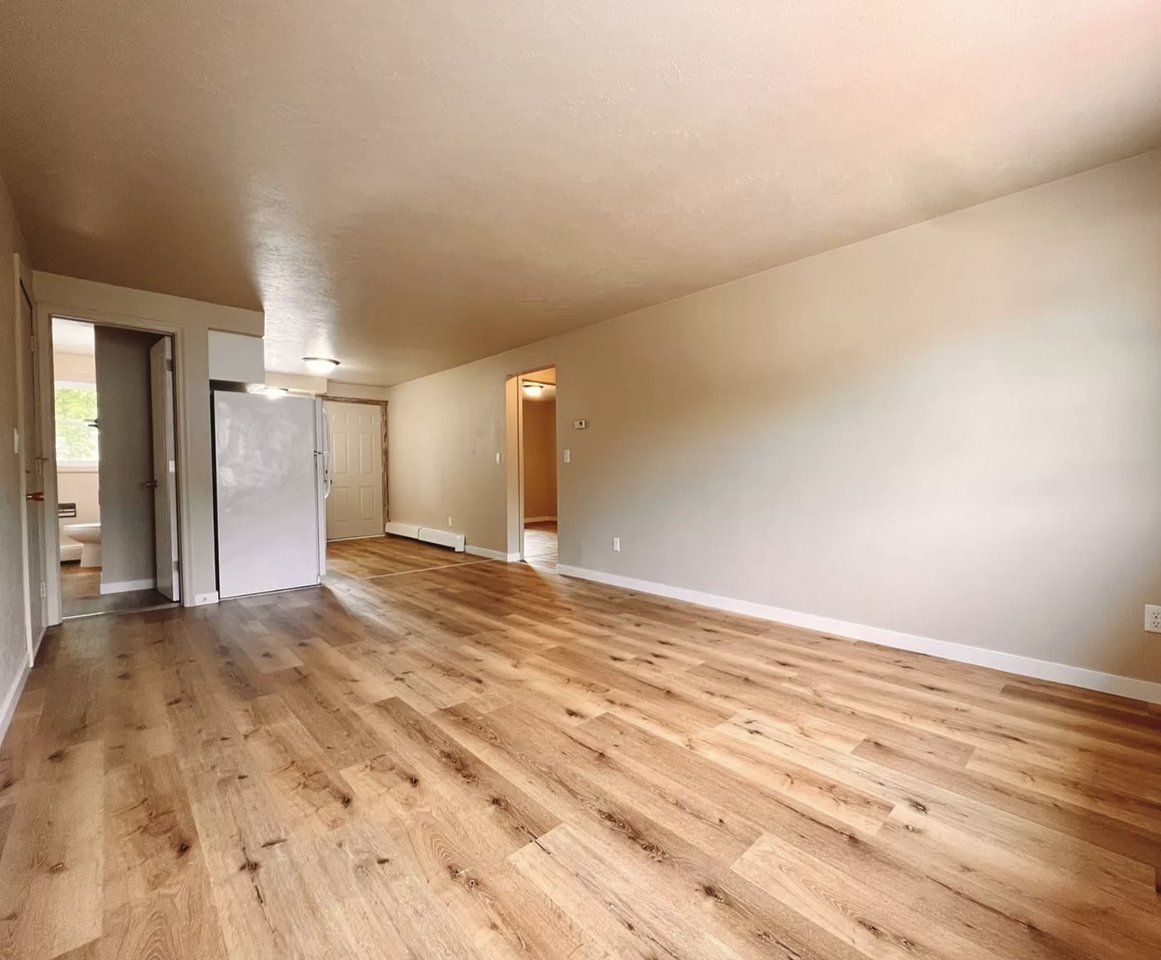 420 N Norwood Ave #3 - Photo 6 of 13