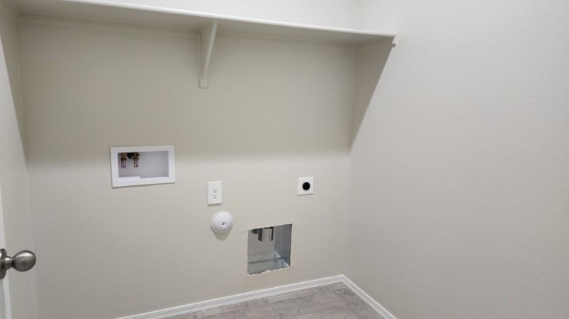 24597 West Illini Street - Photo 3 of 5