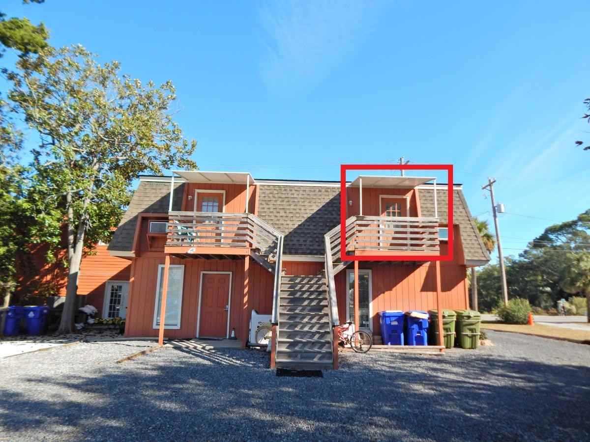 81 Center St #B - Photo 2 of 9