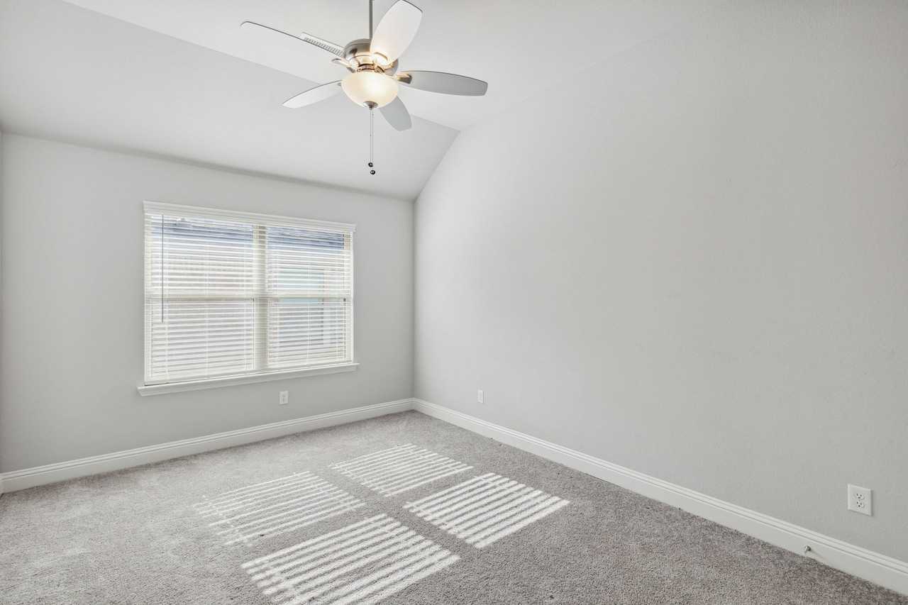 548 Bradley Dr #NA - Photo 7 of 20