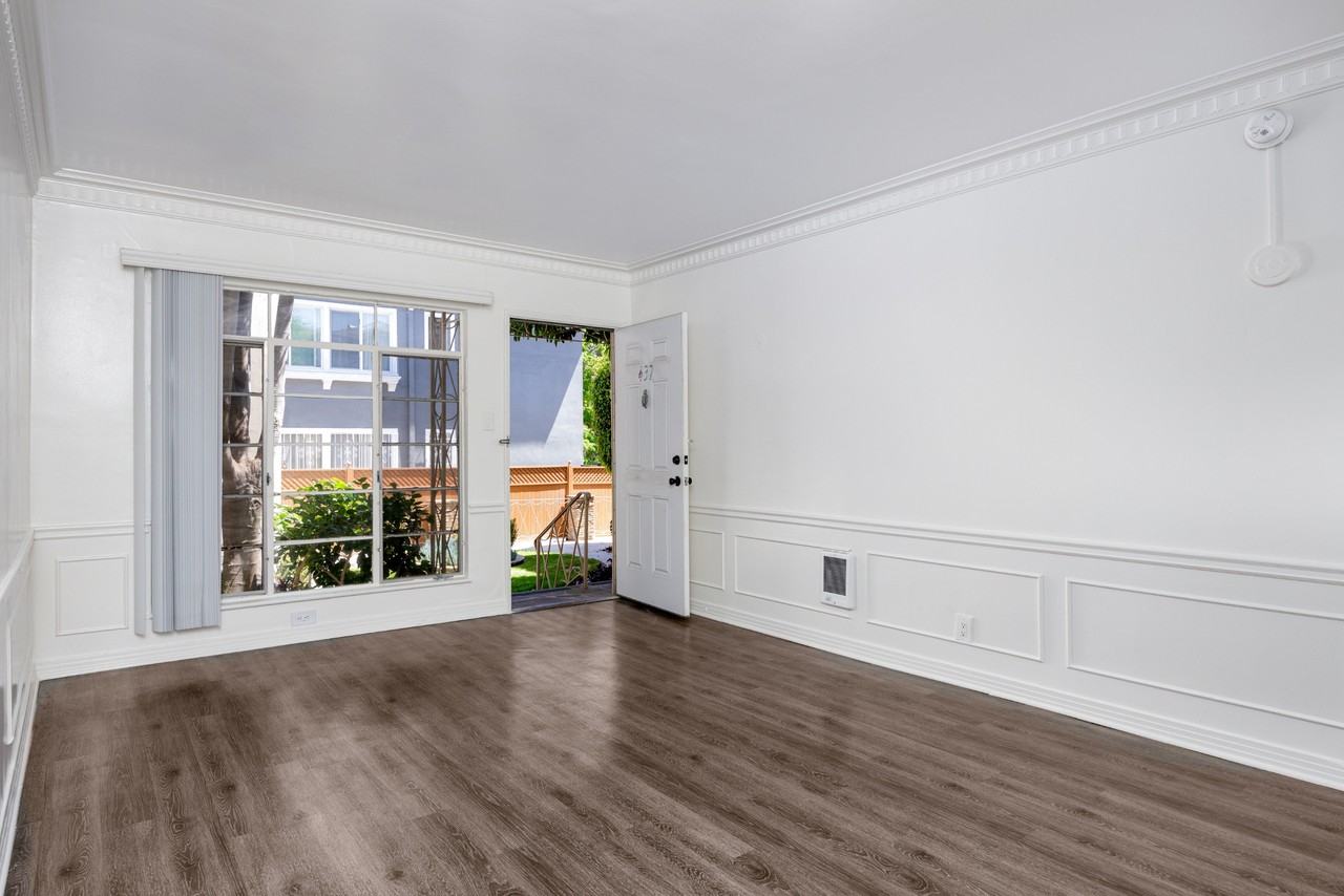 South Norton Apartments - Photo 7 of 24