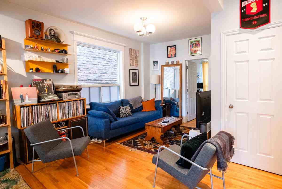 184 Franklin Avenue - Photo 4 of 9