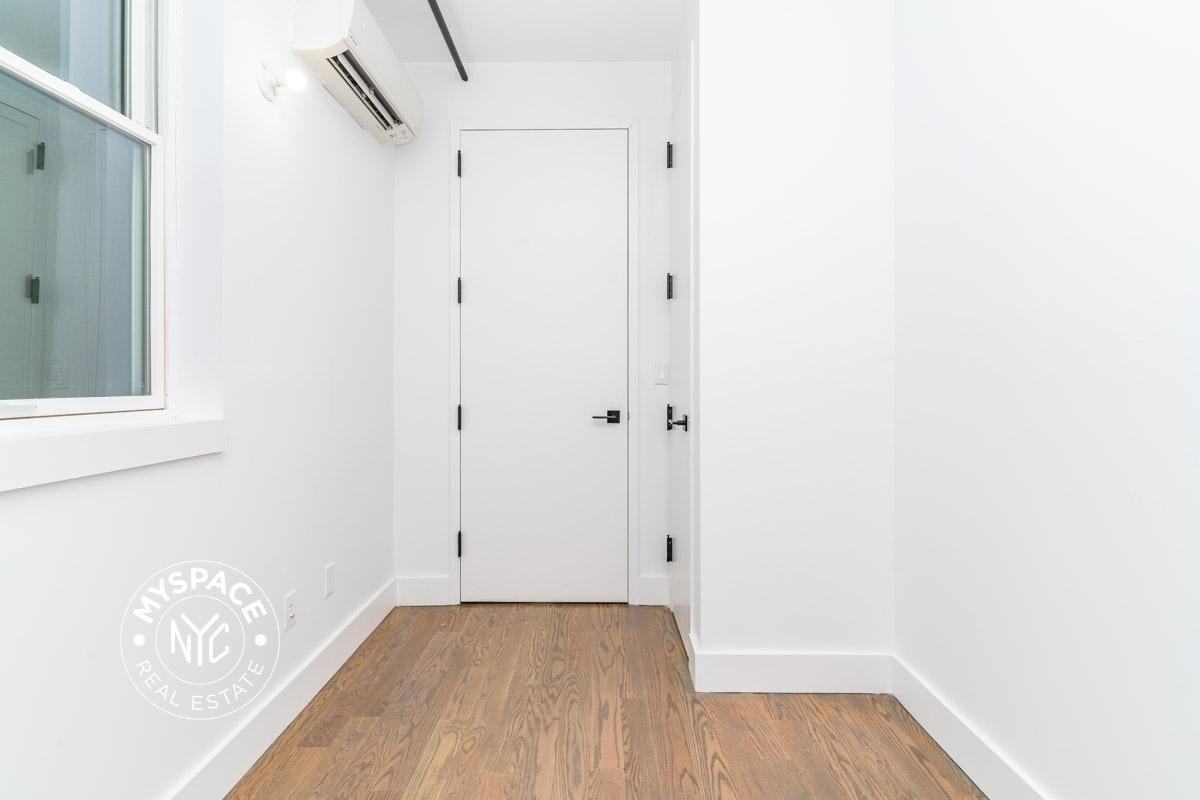 1365 Nostrand Ave #7B - Photo 4 of 14