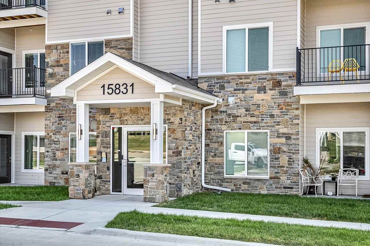 Hanover Flats - Photo 2 of 36