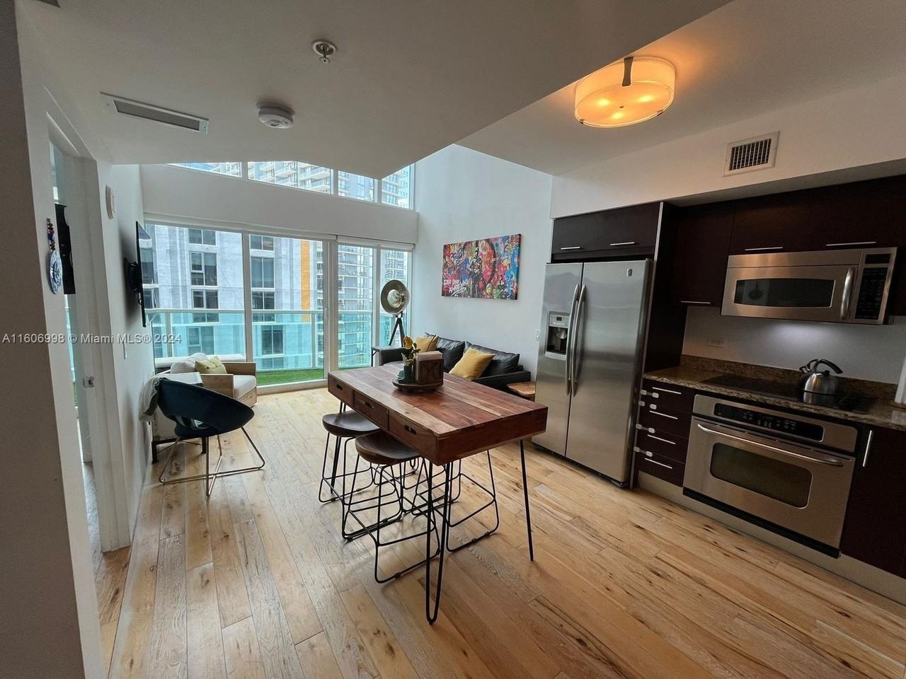 41 Se 5th St #1410 - Photo 3 of 8