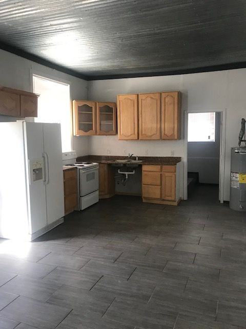 205 Texas St - Photo 3 of 7