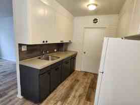1910 Main St #3 - Photo 1 of 1