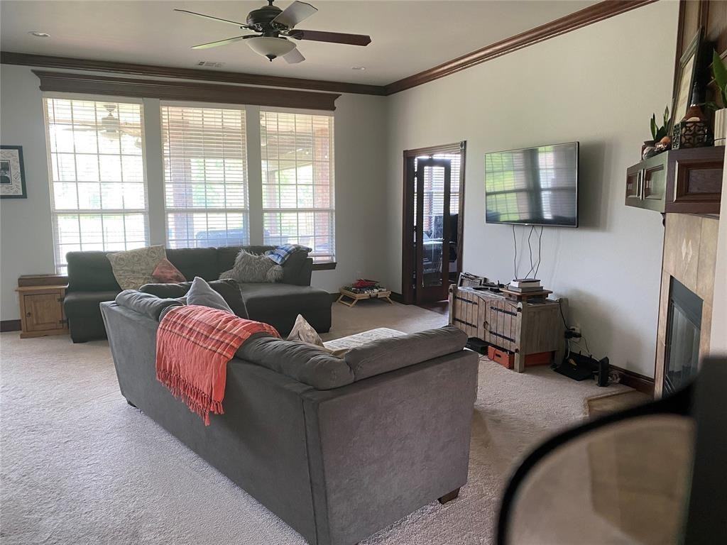 9404 Emily Lane - Photo 3 of 11