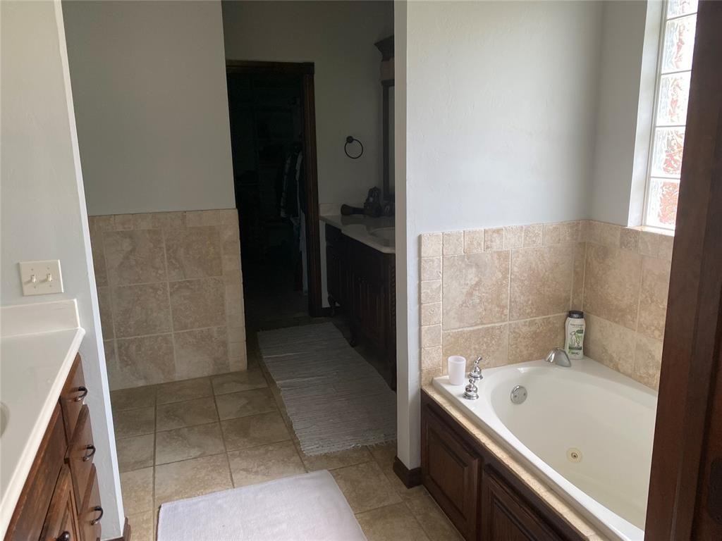 9404 Emily Lane - Photo 7 of 11