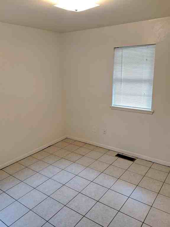 8 N Baumann Ave - Photo 6 of 8