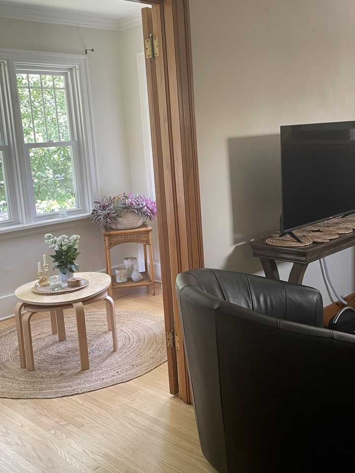 185 Queenston Street - Photo 3 of 25