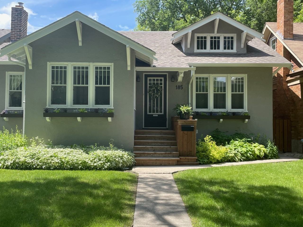 185 Queenston St, Winnipeg, MB R3N 0W6, Canada 3 bedroom House Rental