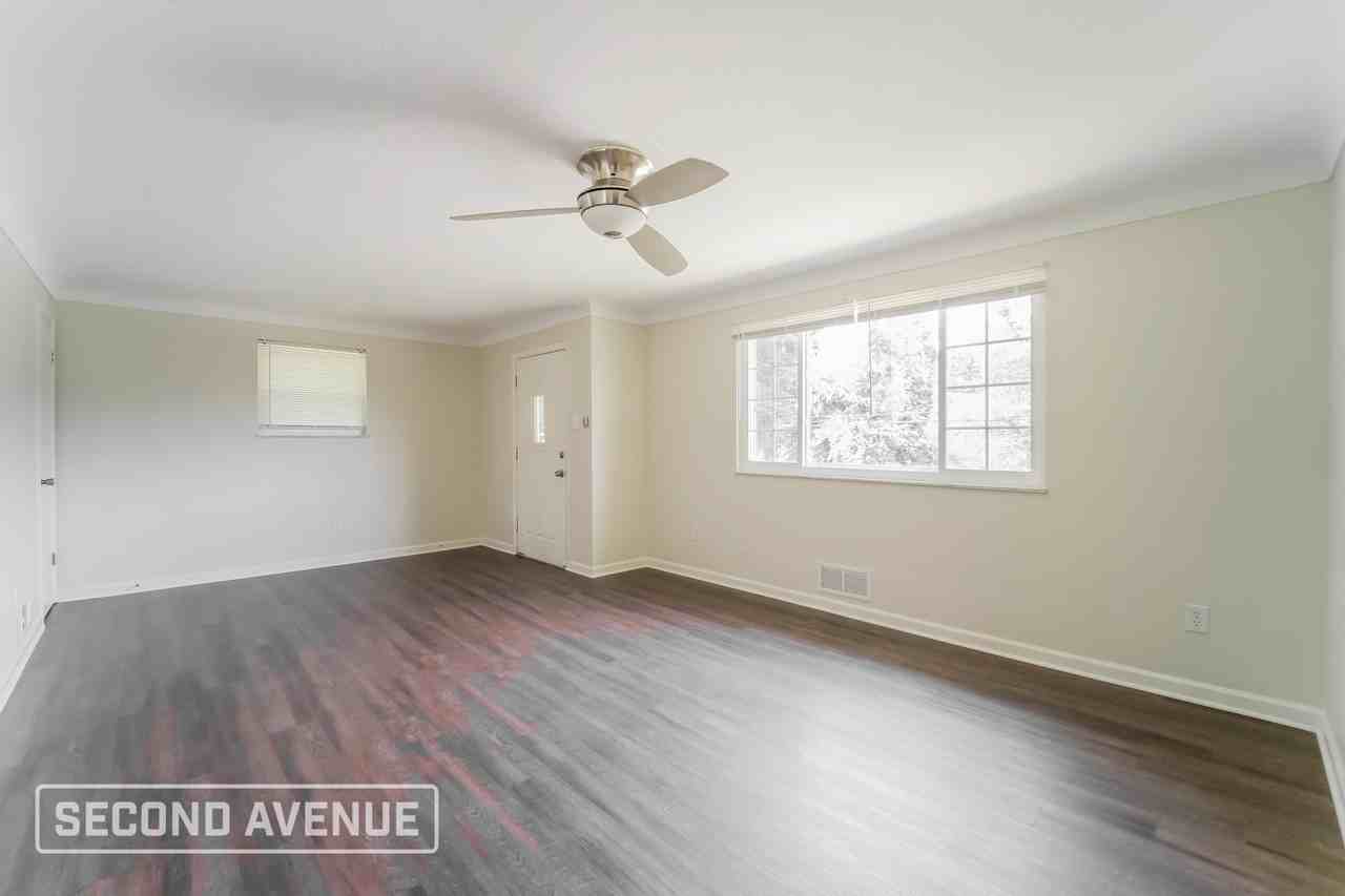 1211 Main St - Photo 7 of 20