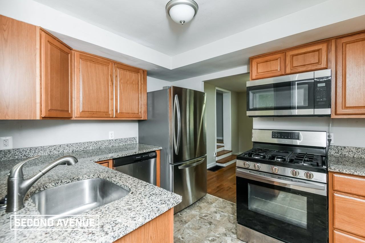 43 Glenview Ave - Photo 2 of 28