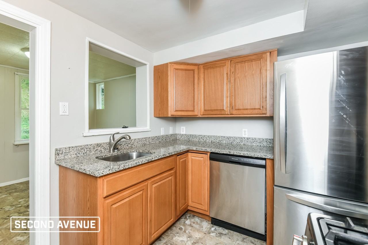 43 Glenview Ave - Photo 4 of 28