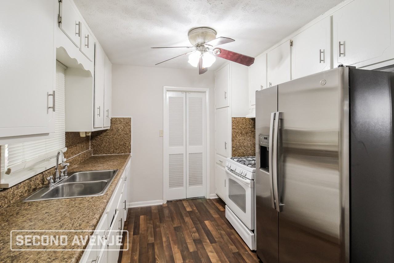 2481 Rockbridge Rd Nw - Photo 2 of 29