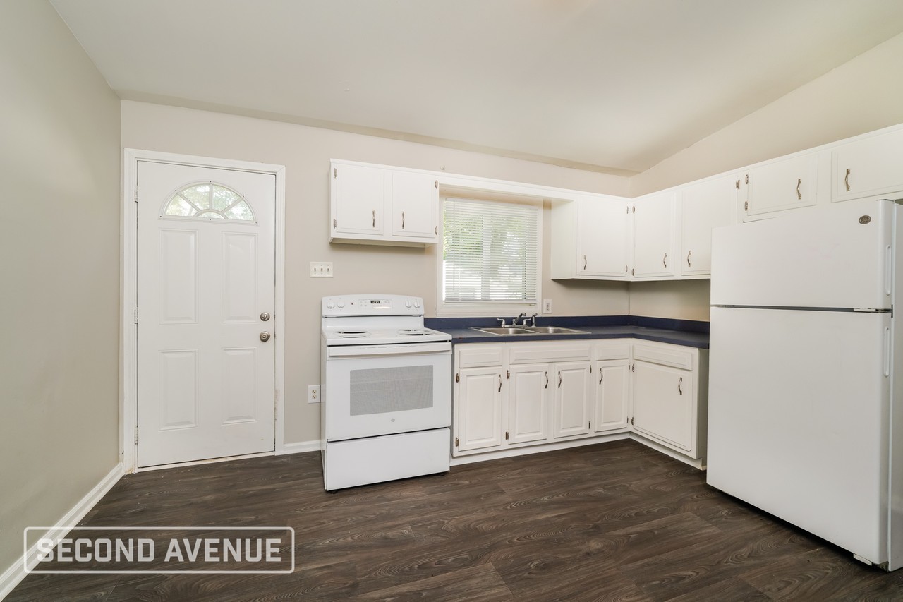 3004 Taylor Blvd - Photo 4 of 23