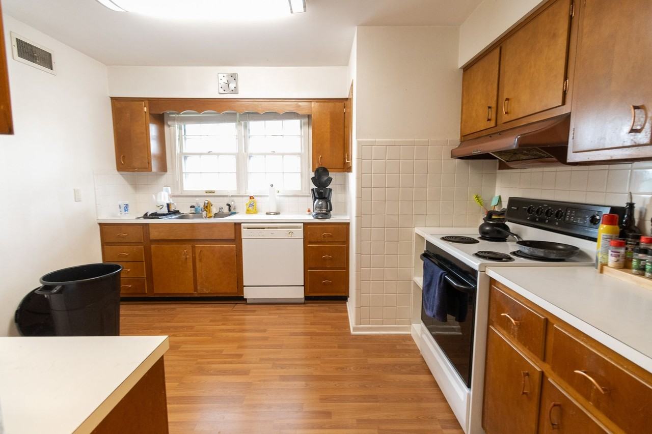 108 E Burnam - Photo 3 of 27