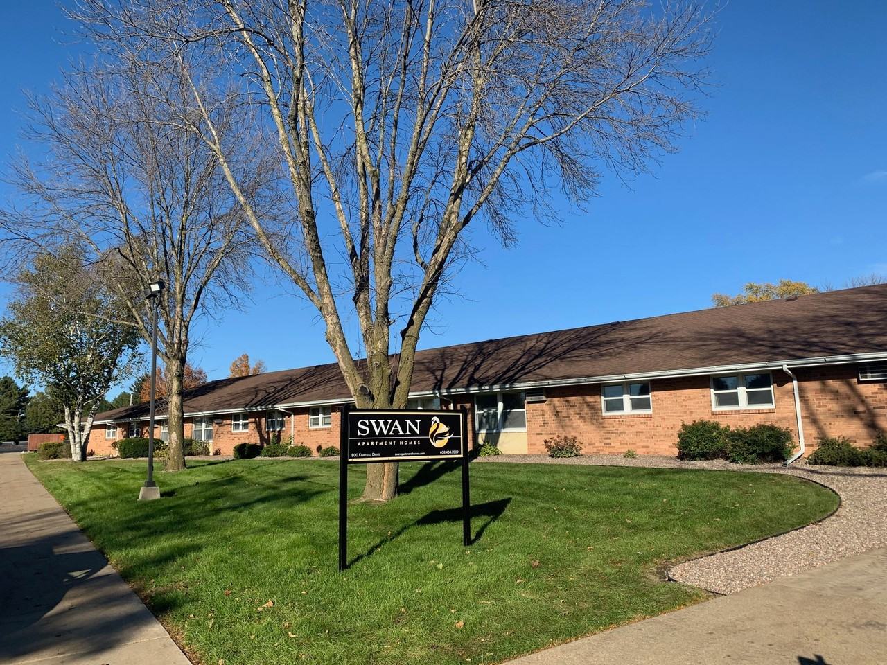 All one level, beautifully renovated units! - Photo 4 of 8