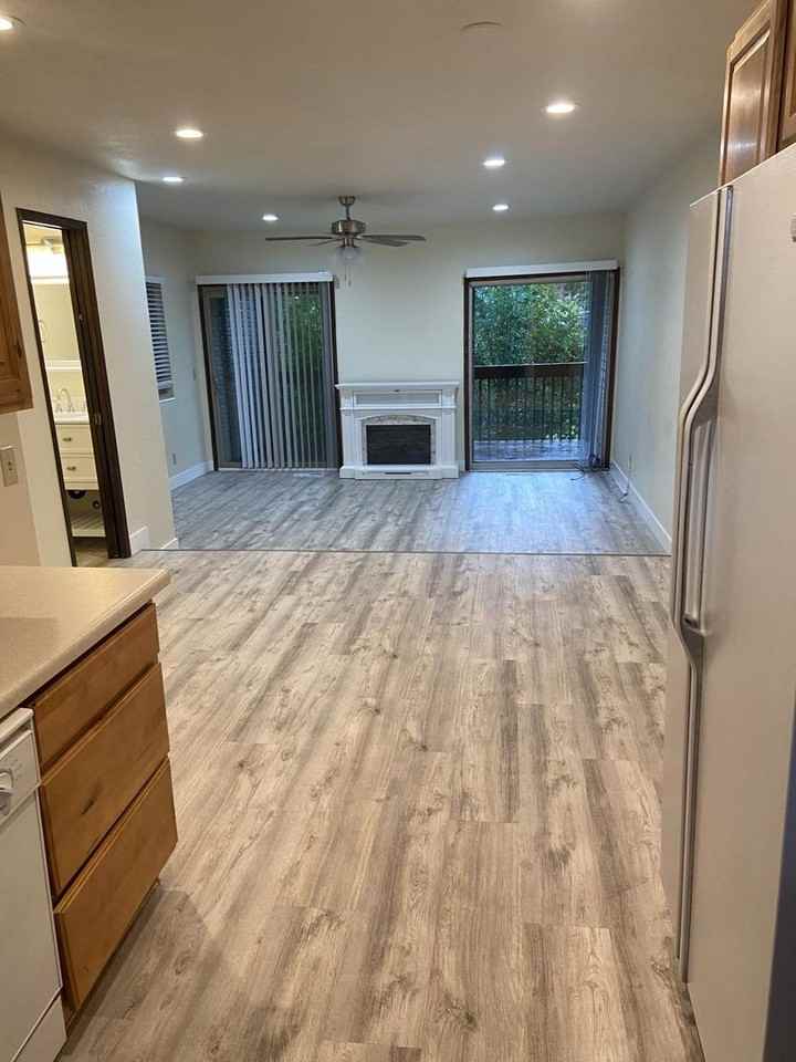 553 E 200 N - Photo 6 of 18