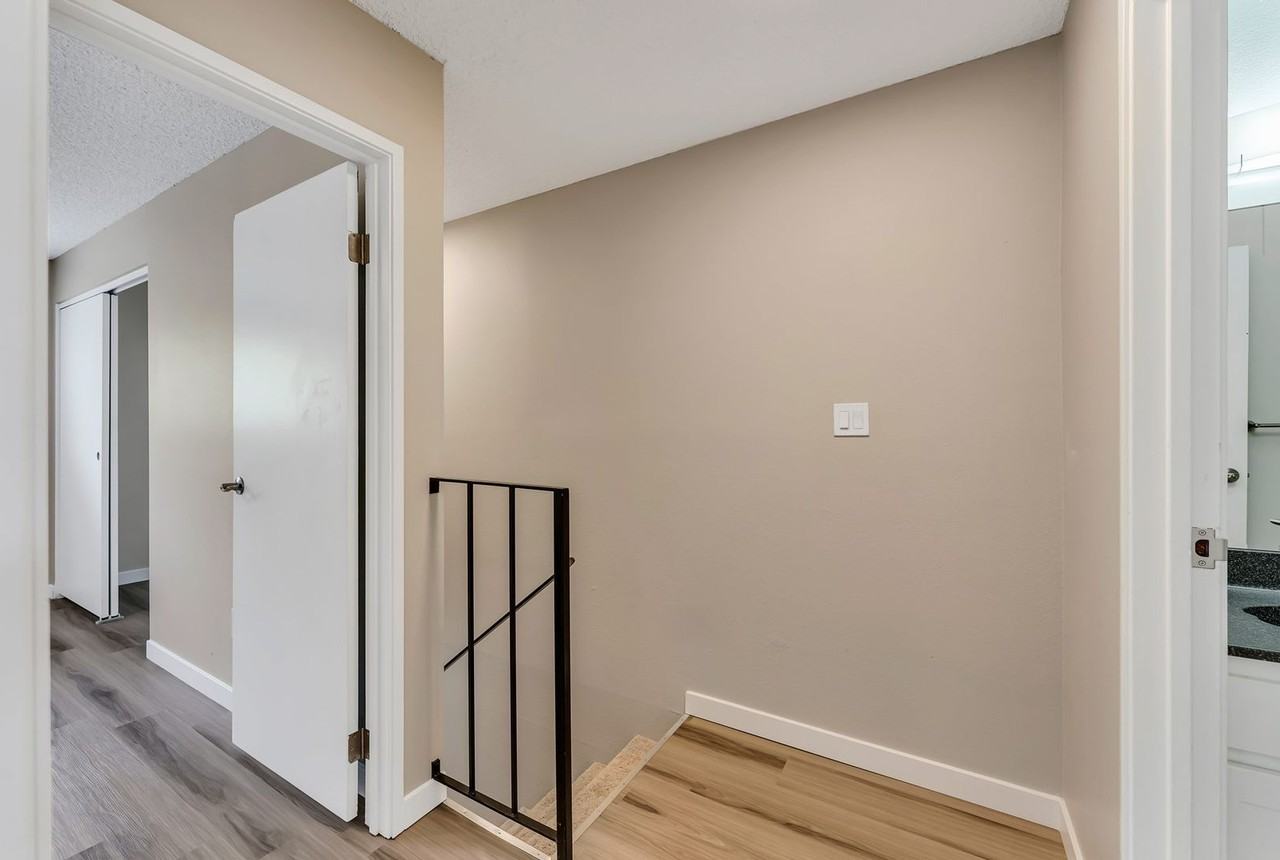 Country Club Villas - Photo 7 of 30