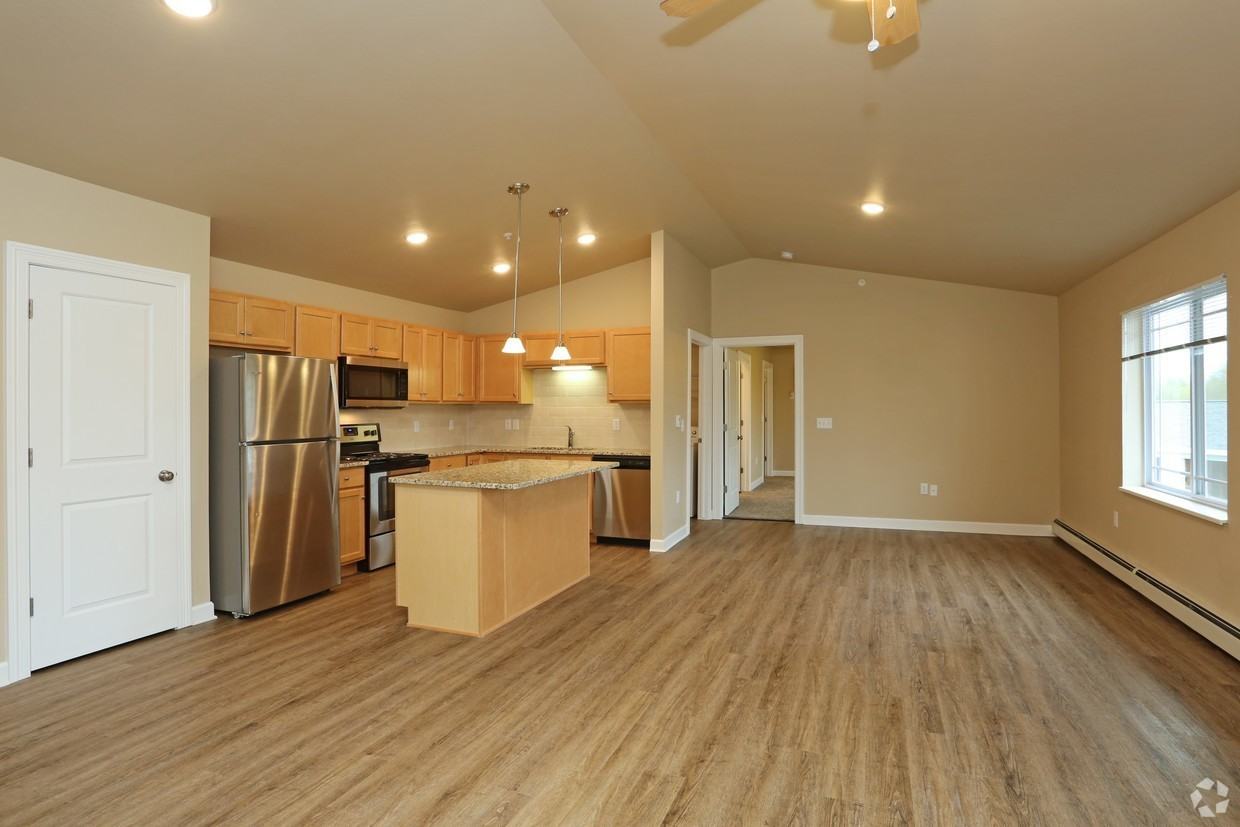 Rock Creek Apartments - Photo 3 of 13