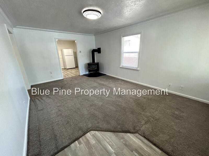 350 2nd St - Photo 2 of 11